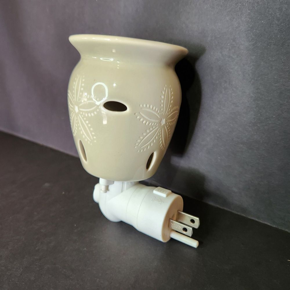 Scentsy Plug In "Sand Dollar" Wax Warmer  Night Light Coastal Beach